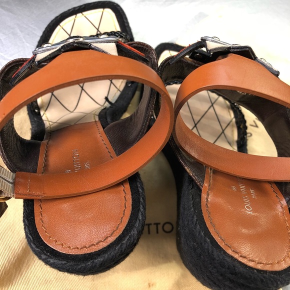 Shose - Picture 7 of 8